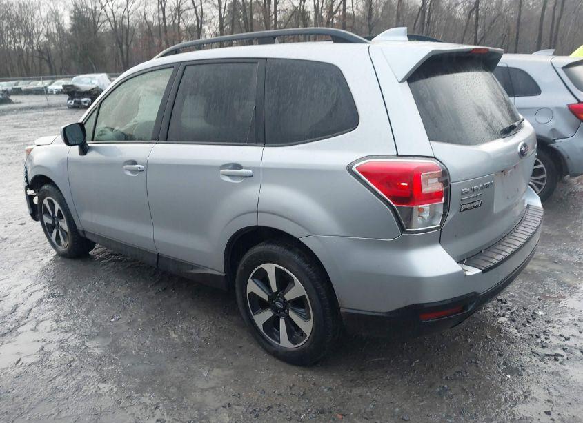 Photo 3 of 2017 Subaru Forester 2.5I PREMIUM (VIN JF2SJAEC4HH453969)