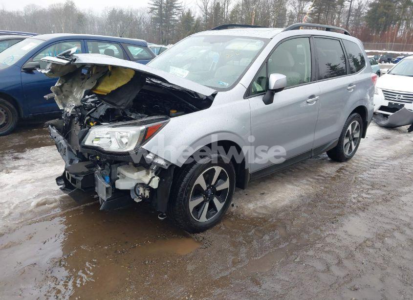Photo 2 of 2017 Subaru Forester 2.5I PREMIUM (VIN JF2SJAEC4HH489208)