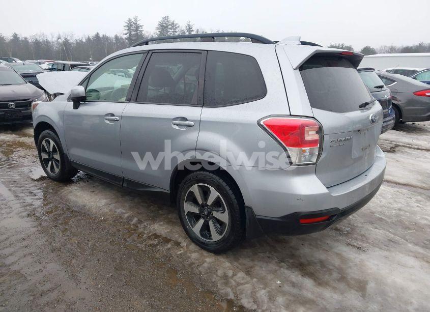 Photo 3 of 2017 Subaru Forester 2.5I PREMIUM (VIN JF2SJAEC4HH489208)