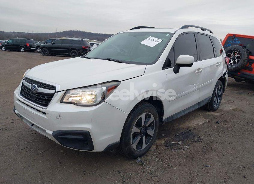 Photo 2 of 2017 Subaru Forester 2.5I PREMIUM (VIN JF2SJAEC4HH549603)