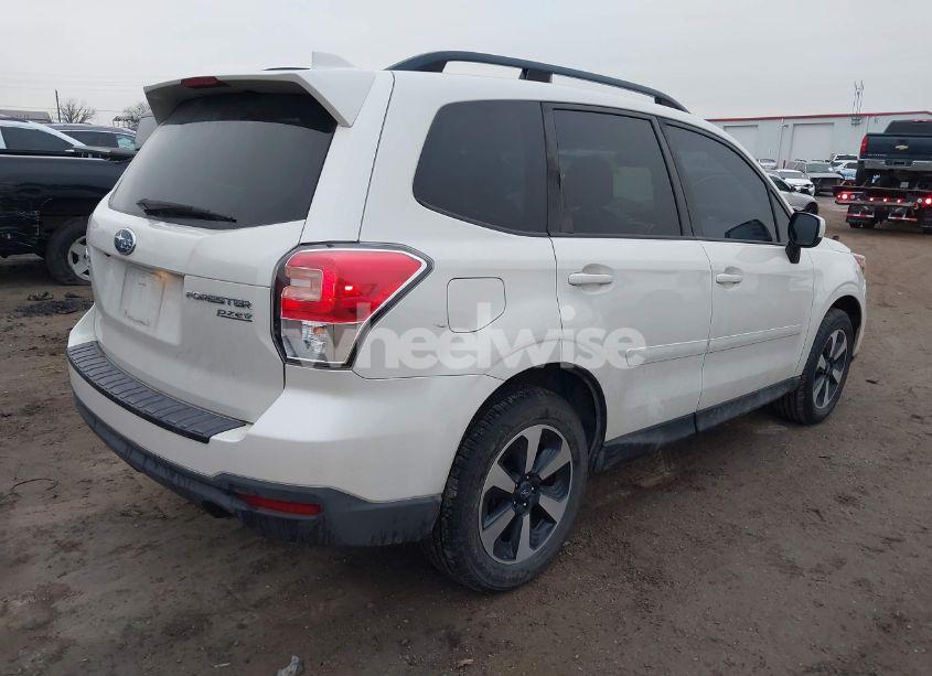 Photo 4 of 2017 Subaru Forester 2.5I PREMIUM (VIN JF2SJAEC4HH549603)