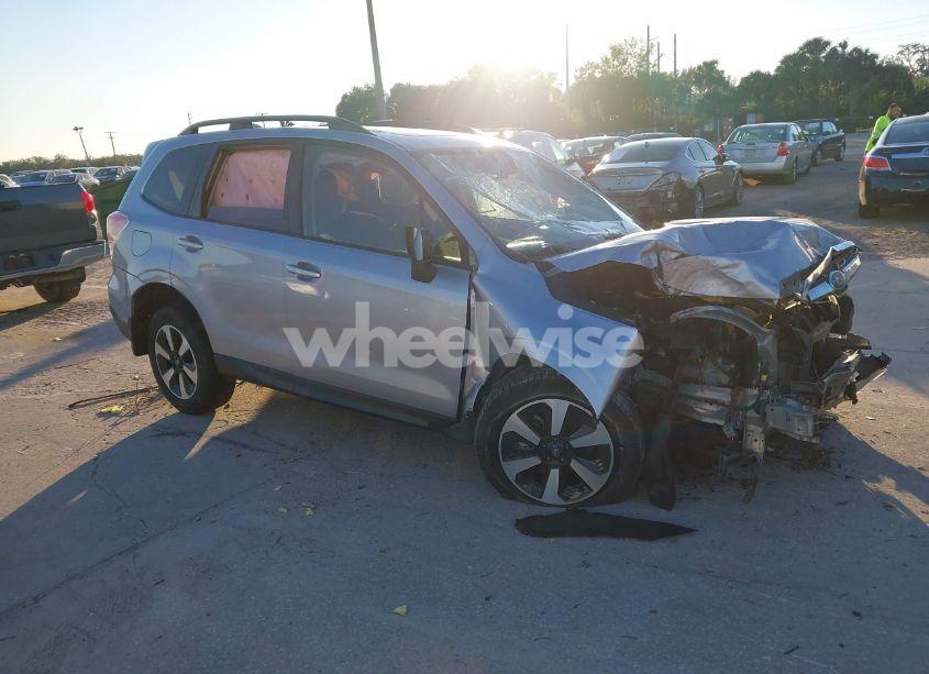 2017 Subaru Forester 2.5I PREMIUM (VIN JF2SJAEC4HH553943) main photo