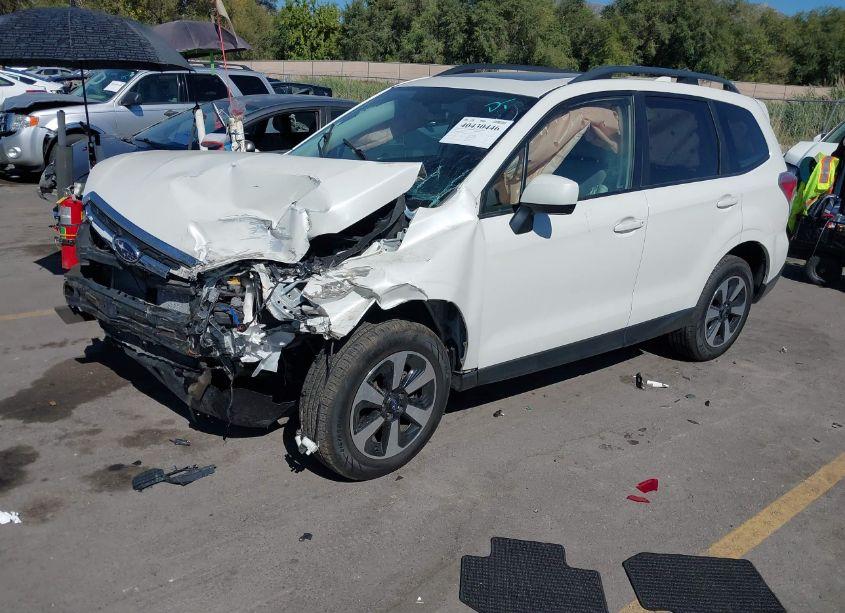 Photo 2 of 2018 Subaru Forester 2.5I PREMIUM (VIN JF2SJAEC4JH425031)