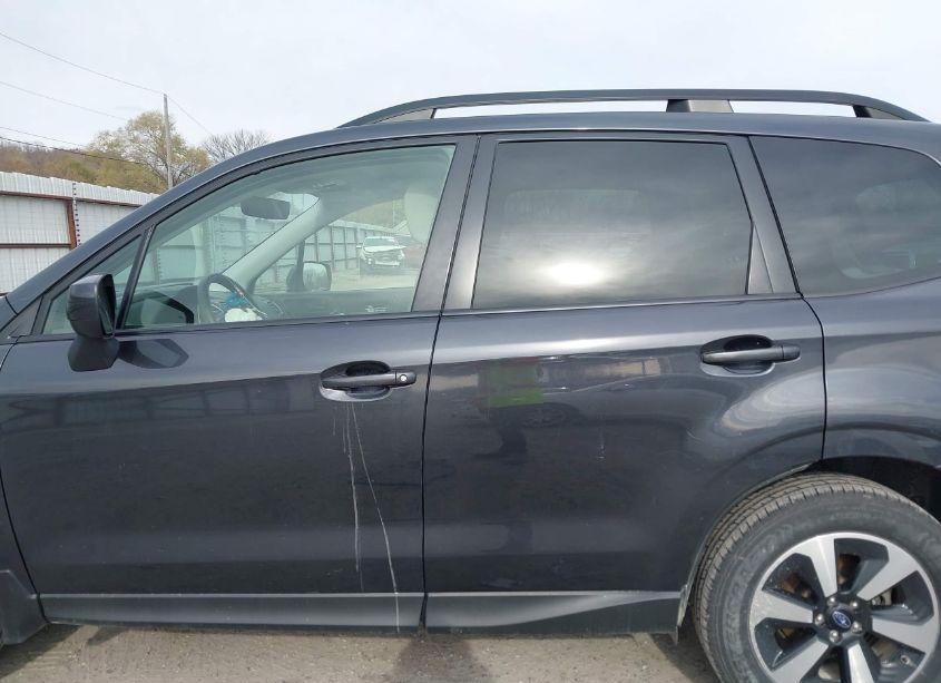 Photo 14 of 2018 Subaru Forester 2.5I PREMIUM (VIN JF2SJAEC4JH571090)