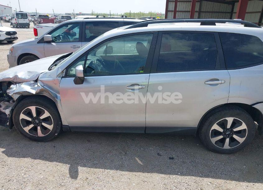 Photo 14 of 2017 Subaru Forester 2.5I PREMIUM (VIN JF2SJAEC5HH407034)