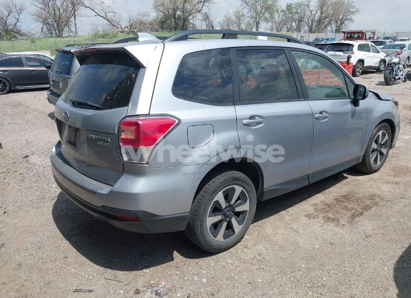 Photo 4 of 2017 Subaru Forester 2.5I PREMIUM (VIN JF2SJAEC5HH407034)