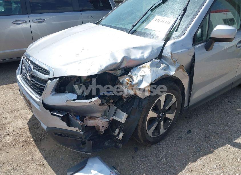 Photo 6 of 2017 Subaru Forester 2.5I PREMIUM (VIN JF2SJAEC5HH407034)