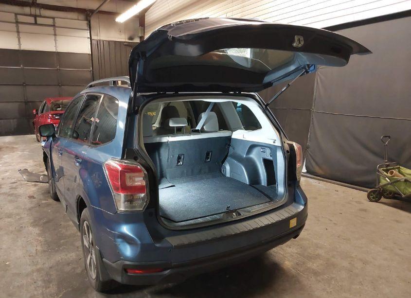 Photo 3 of 2017 Subaru Forester 2.5I PREMIUM (VIN JF2SJAEC5HH496572)