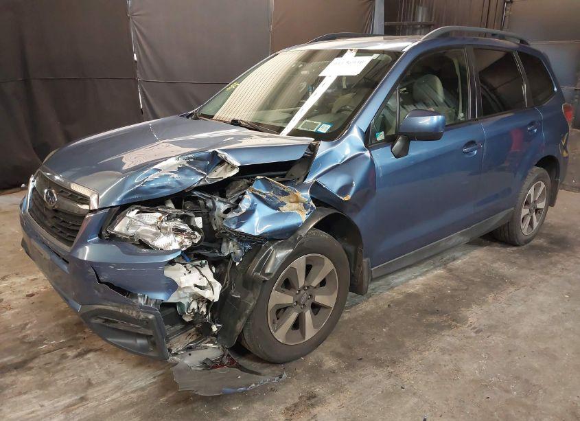 Photo 6 of 2017 Subaru Forester 2.5I PREMIUM (VIN JF2SJAEC5HH496572)