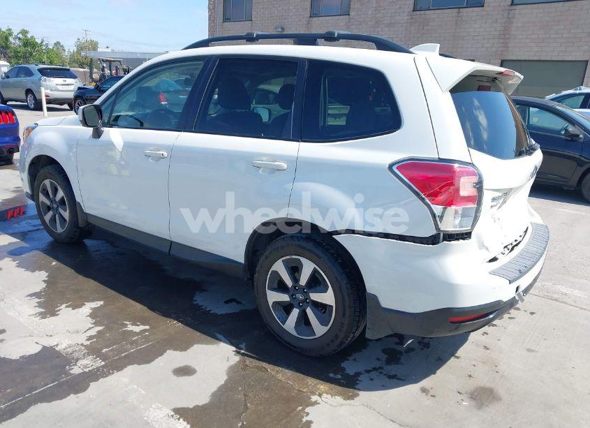 Photo 3 of 2017 Subaru Forester 2.5I PREMIUM (VIN JF2SJAEC5HH526184)