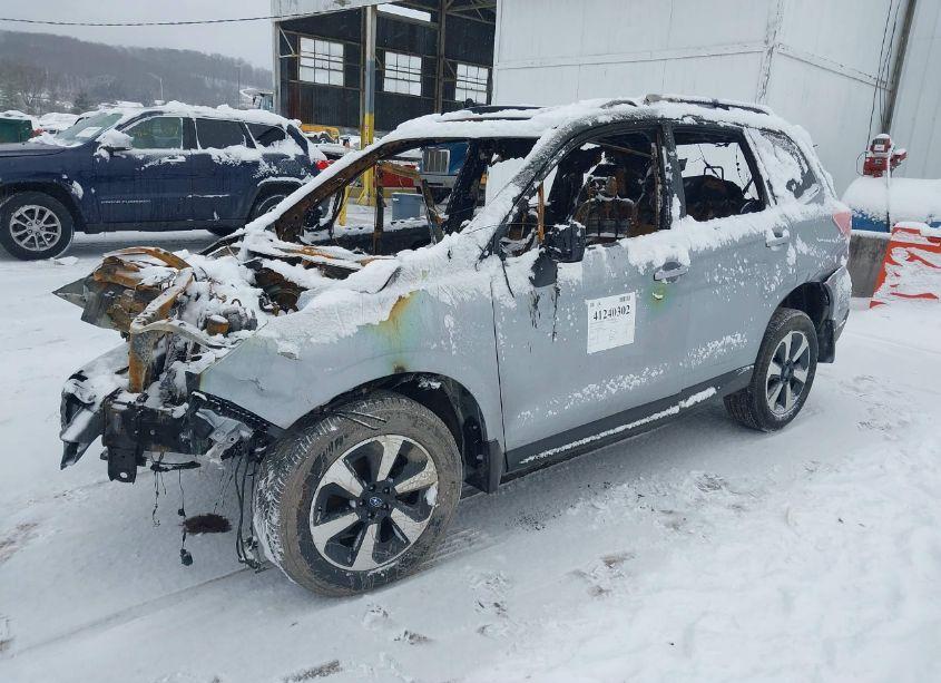 Photo 2 of 2018 Subaru Forester 2.5I PREMIUM (VIN JF2SJAEC5JH440542)