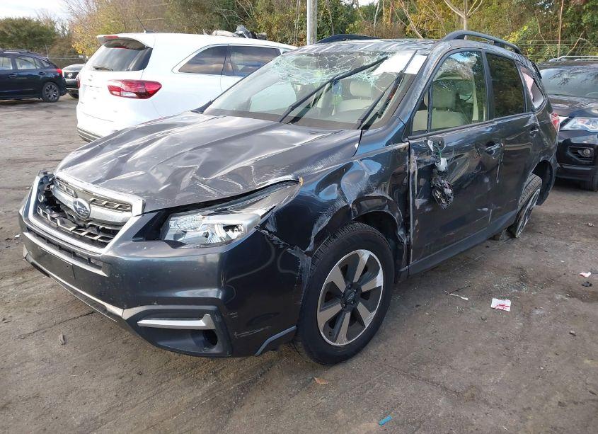 Photo 2 of 2018 Subaru Forester 2.5I PREMIUM (VIN JF2SJAEC5JH454473)