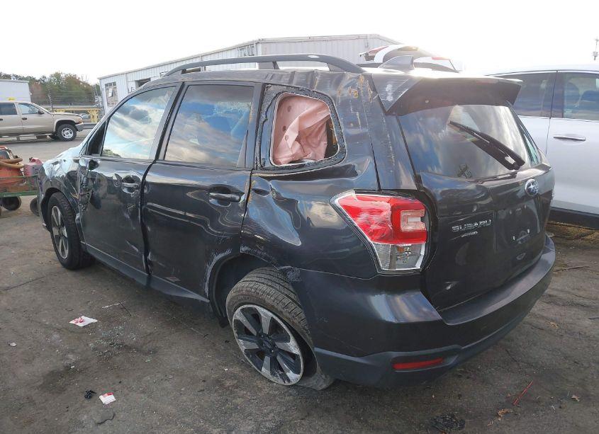 Photo 3 of 2018 Subaru Forester 2.5I PREMIUM (VIN JF2SJAEC5JH454473)