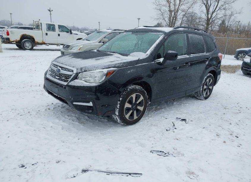 Photo 2 of 2018 Subaru Forester 2.5I PREMIUM (VIN JF2SJAEC5JH458569)
