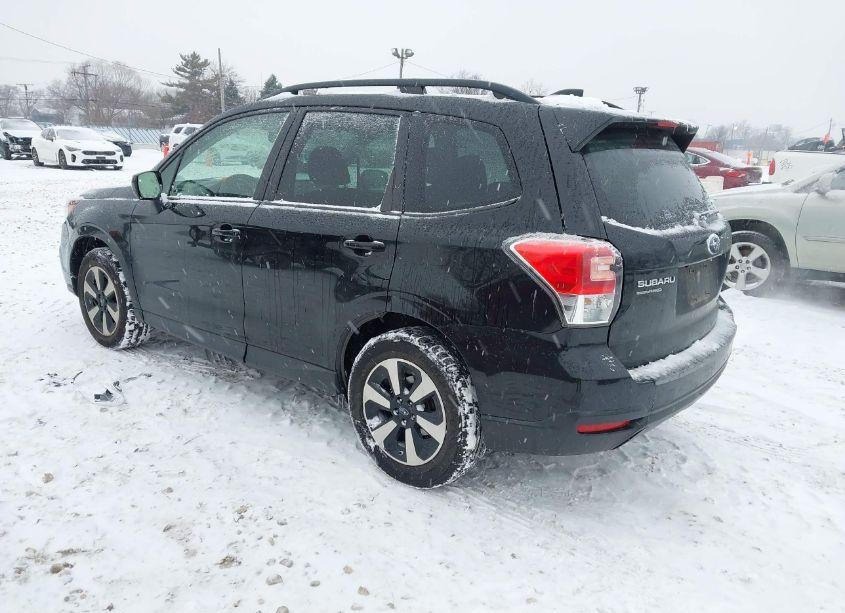 Photo 3 of 2018 Subaru Forester 2.5I PREMIUM (VIN JF2SJAEC5JH458569)