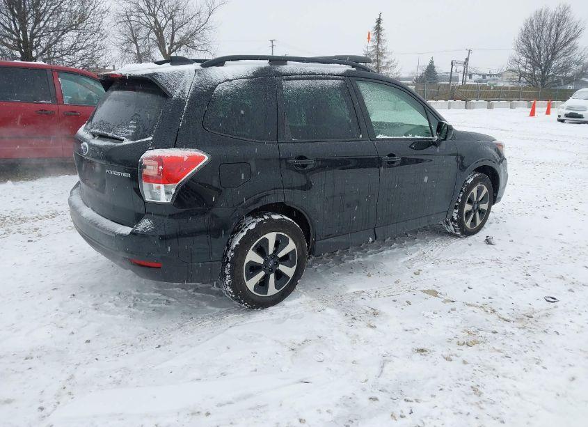 Photo 4 of 2018 Subaru Forester 2.5I PREMIUM (VIN JF2SJAEC5JH458569)