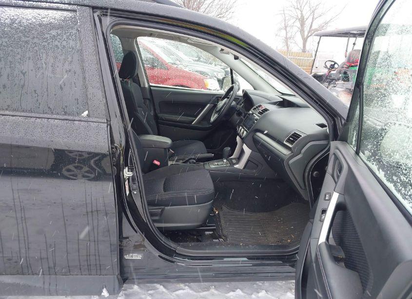 Photo 5 of 2018 Subaru Forester 2.5I PREMIUM (VIN JF2SJAEC5JH458569)