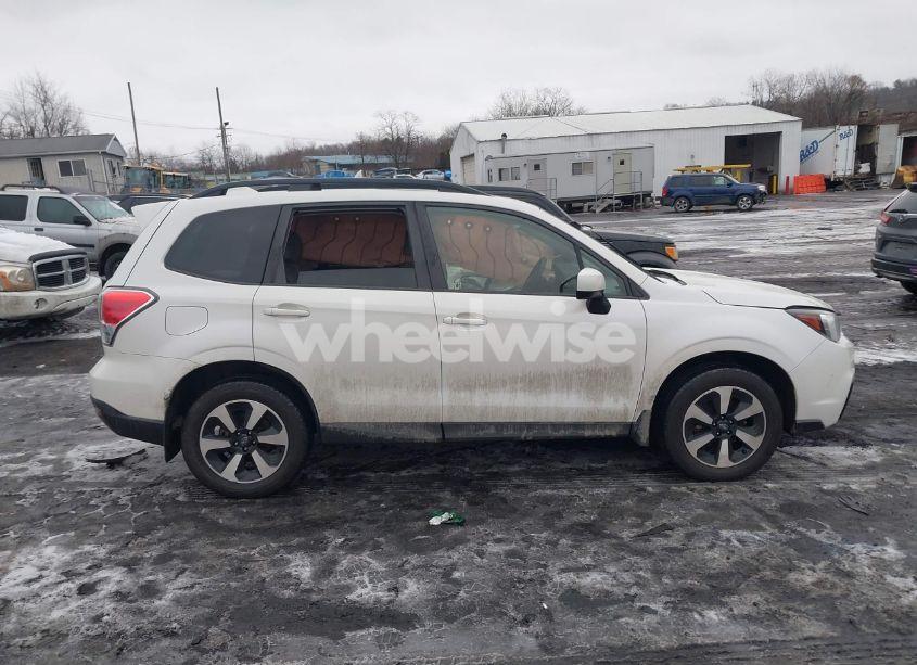 Photo 13 of 2018 Subaru Forester 2.5I PREMIUM (VIN JF2SJAEC5JH576184)