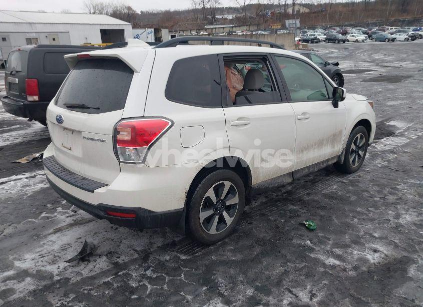 Photo 4 of 2018 Subaru Forester 2.5I PREMIUM (VIN JF2SJAEC5JH576184)