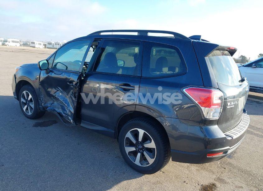Photo 3 of 2018 Subaru Forester 2.5I PREMIUM (VIN JF2SJAEC5JH608048)