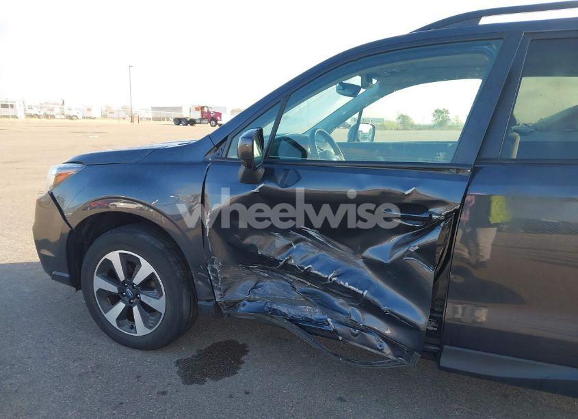 Photo 6 of 2018 Subaru Forester 2.5I PREMIUM (VIN JF2SJAEC5JH608048)