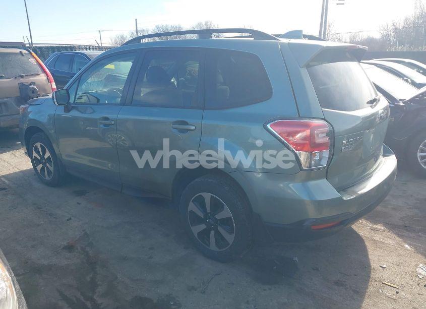 Photo 3 of 2018 Subaru Forester 2.5I PREMIUM (VIN JF2SJAEC5JH613346)