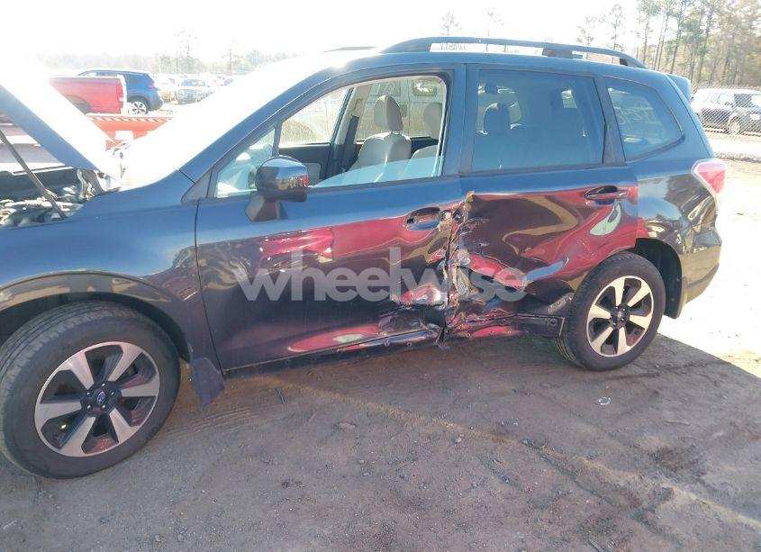 Photo 6 of 2017 Subaru Forester 2.5I PREMIUM (VIN JF2SJAEC6HH415112)