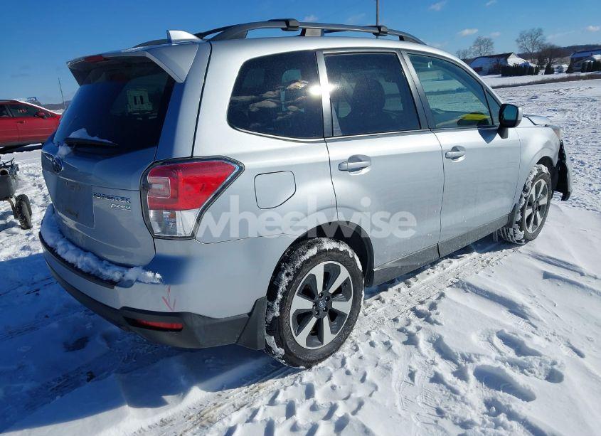 Photo 4 of 2017 Subaru Forester 2.5I PREMIUM (VIN JF2SJAEC6HH434503)