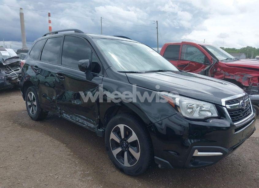 Photo 6 of 2017 Subaru Forester 2.5I PREMIUM (VIN JF2SJAEC6HH543964)