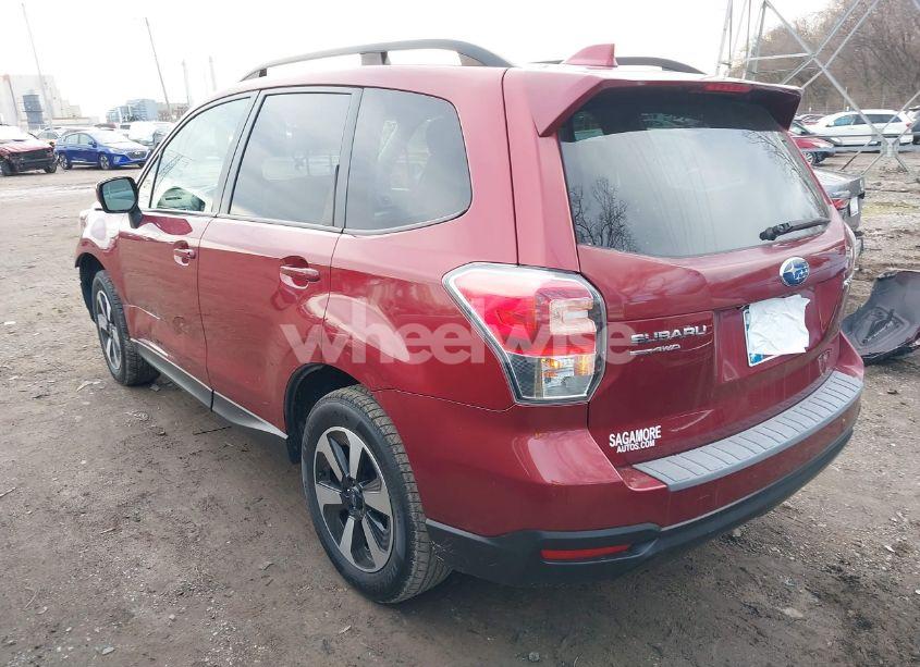 Photo 3 of 2018 Subaru Forester 2.5I PREMIUM (VIN JF2SJAEC6JH407260)