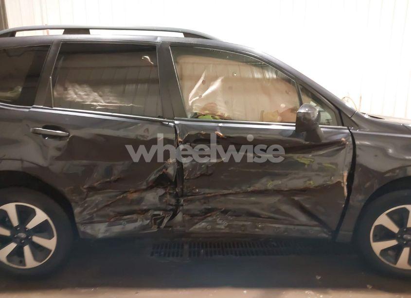 Photo 13 of 2018 Subaru Forester 2.5I PREMIUM (VIN JF2SJAEC6JH497302)