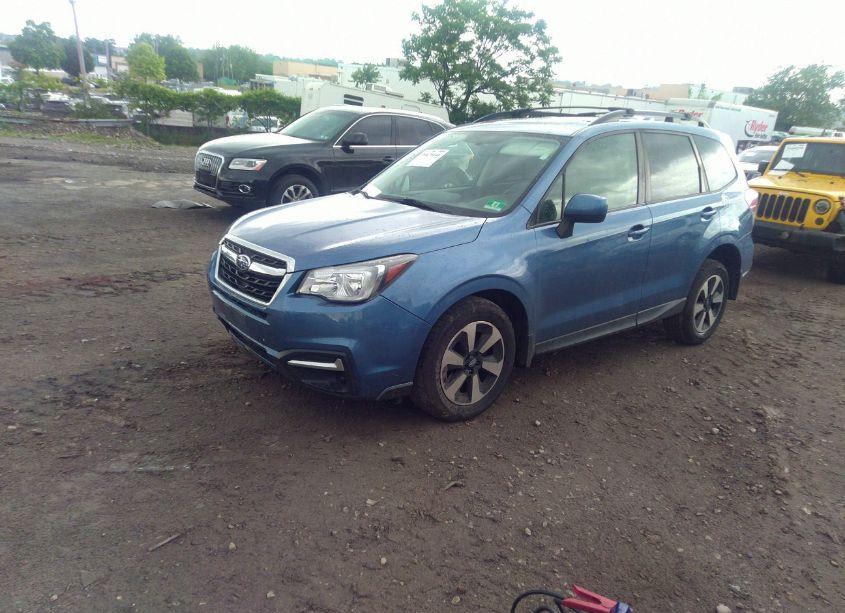Photo 2 of 2018 Subaru Forester 2.5I PREMIUM (VIN JF2SJAEC6JH518522)