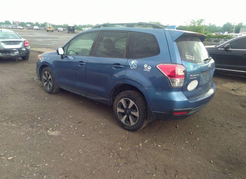 Photo 3 of 2018 Subaru Forester 2.5I PREMIUM (VIN JF2SJAEC6JH518522)