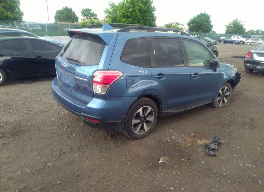 Photo 4 of 2018 Subaru Forester 2.5I PREMIUM (VIN JF2SJAEC6JH518522)