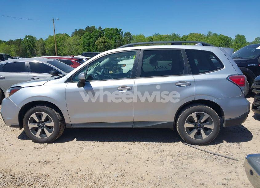Photo 14 of 2018 Subaru Forester 2.5I PREMIUM (VIN JF2SJAEC6JH553528)
