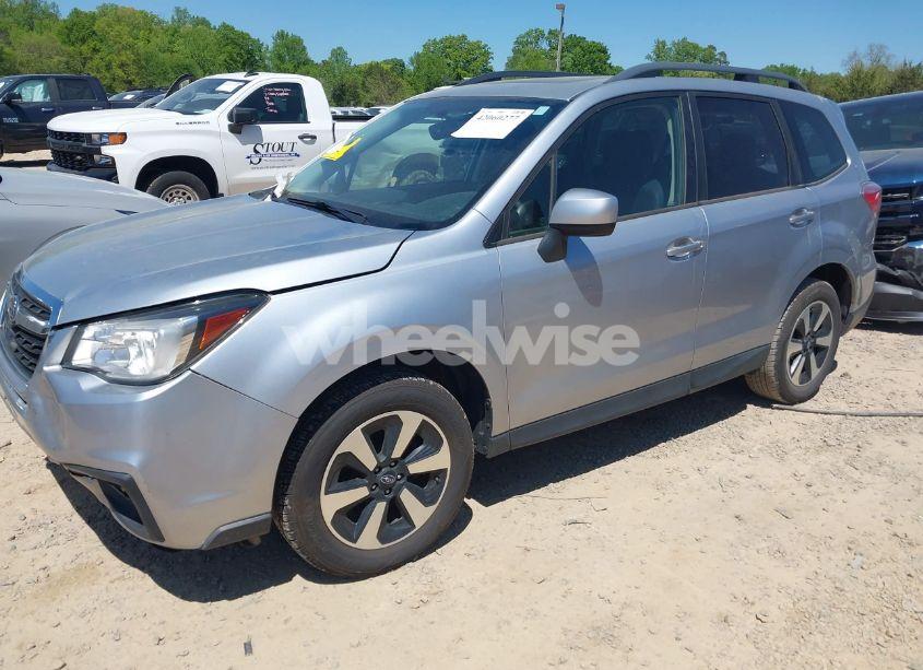 Photo 2 of 2018 Subaru Forester 2.5I PREMIUM (VIN JF2SJAEC6JH553528)