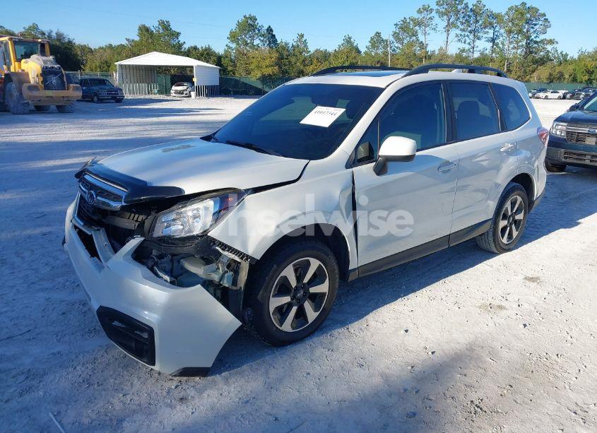 Photo 2 of 2017 Subaru Forester 2.5I PREMIUM (VIN JF2SJAEC7HH405060)