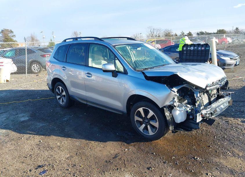 2018 Subaru Forester 2.5I PREMIUM (VIN JF2SJAEC7JH423094) main photo