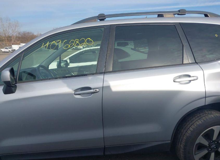 Photo 14 of 2018 Subaru Forester 2.5I PREMIUM (VIN JF2SJAEC7JH454491)