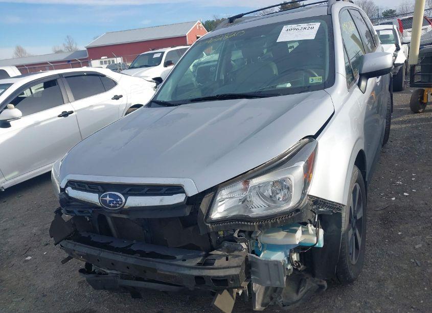 Photo 6 of 2018 Subaru Forester 2.5I PREMIUM (VIN JF2SJAEC7JH454491)