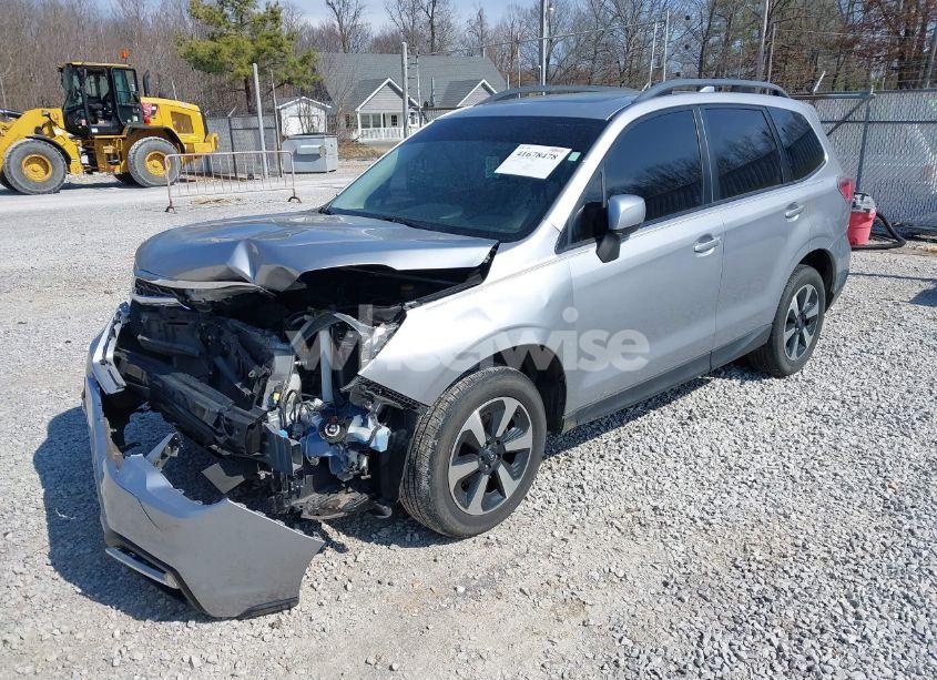 Photo 2 of 2017 Subaru Forester 2.5I PREMIUM (VIN JF2SJAEC8HH401342)