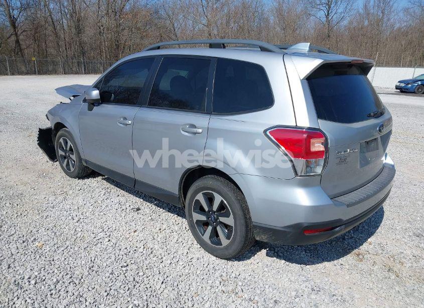 Photo 3 of 2017 Subaru Forester 2.5I PREMIUM (VIN JF2SJAEC8HH401342)
