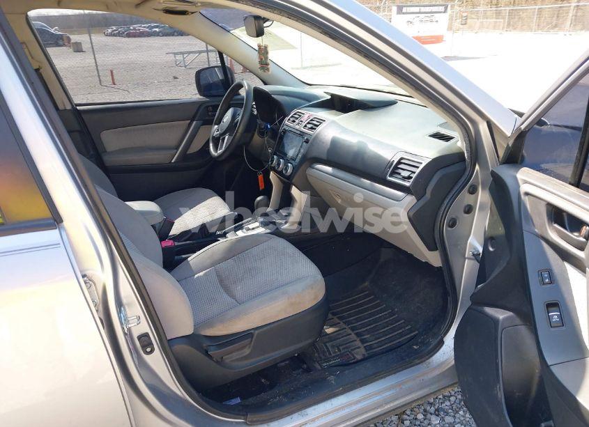 Photo 5 of 2017 Subaru Forester 2.5I PREMIUM (VIN JF2SJAEC8HH401342)