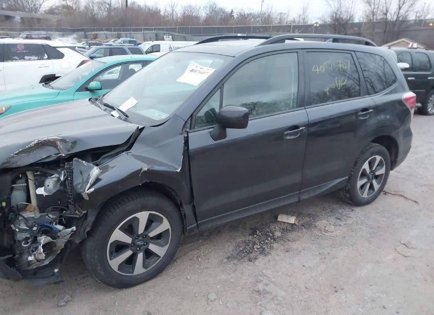 Photo 2 of 2017 Subaru Forester 2.5I PREMIUM (VIN JF2SJAEC8HH402765)
