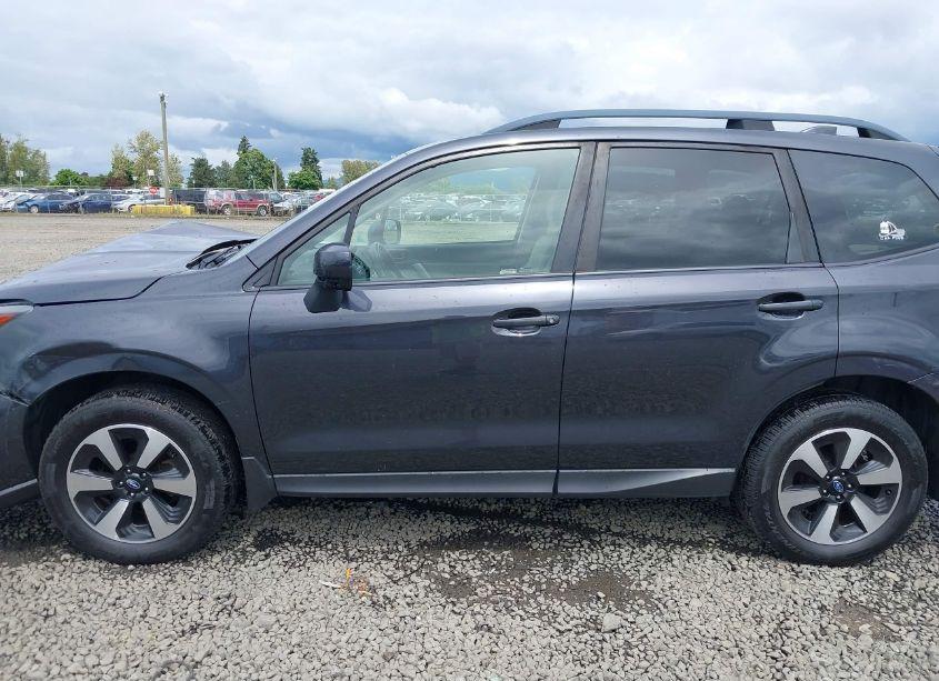 Photo 14 of 2017 Subaru Forester 2.5I PREMIUM (VIN JF2SJAEC8HH412227)