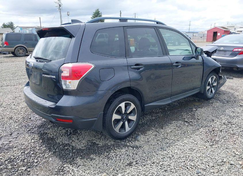 Photo 4 of 2017 Subaru Forester 2.5I PREMIUM (VIN JF2SJAEC8HH412227)