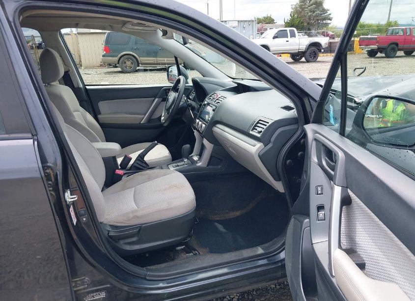 Photo 5 of 2017 Subaru Forester 2.5I PREMIUM (VIN JF2SJAEC8HH412227)