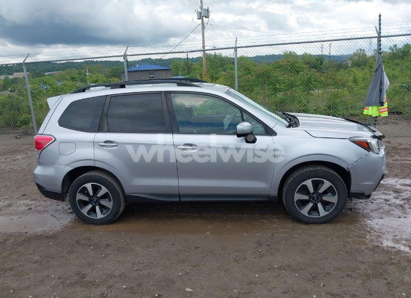 Photo 13 of 2017 Subaru Forester 2.5I PREMIUM (VIN JF2SJAEC8HH544386)