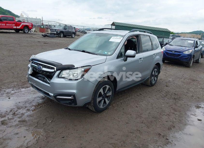 Photo 2 of 2017 Subaru Forester 2.5I PREMIUM (VIN JF2SJAEC8HH544386)
