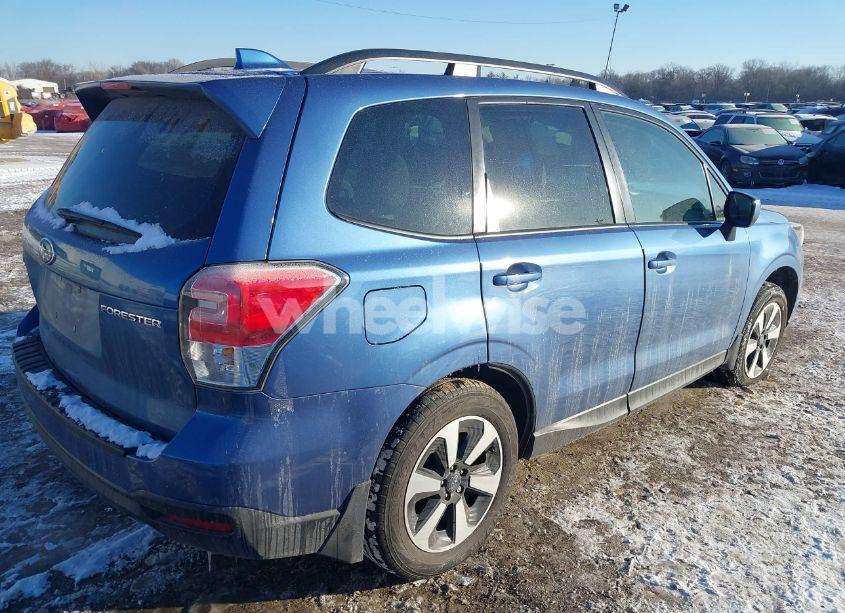 Photo 4 of 2018 Subaru Forester 2.5I PREMIUM (VIN JF2SJAEC8JH429910)